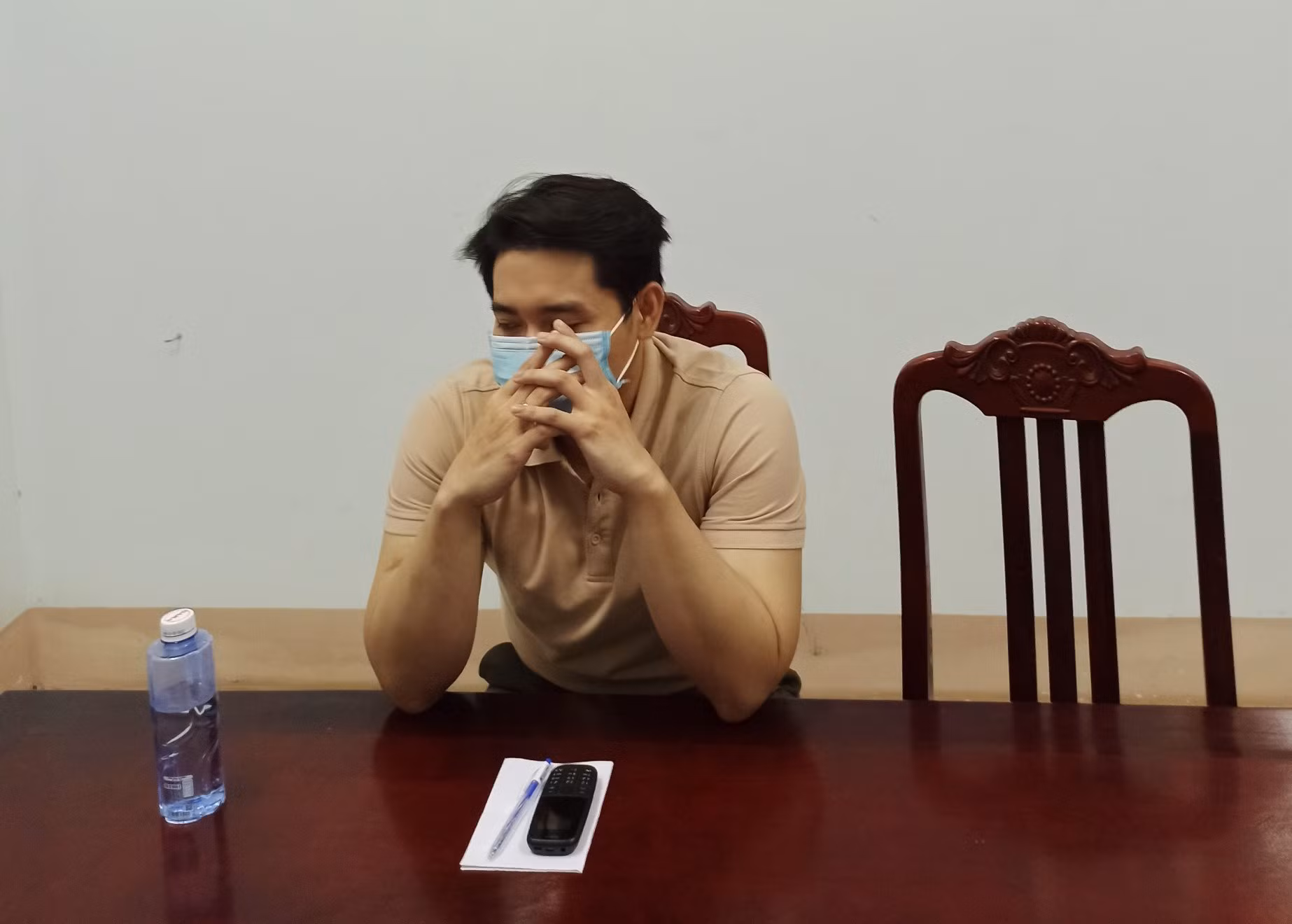Thanh niên “cho đất ăn tiền” để cho vui và câu “view” -0