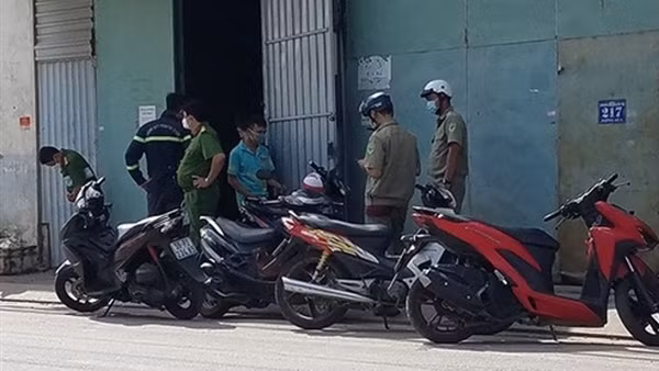 Điều tra vụ nổ trong căn nhà làm một người bị thương