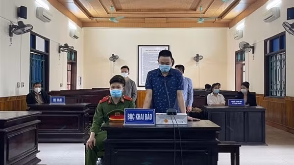 Bắt 3 phóng viên cưỡng đoạt tài sản ảnh 4