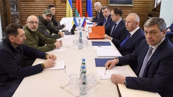 Đàm phán Nga-Ukraine: Moscow quyết định “cắt giảm mạnh các hoạt động quân sự" ảnh 3