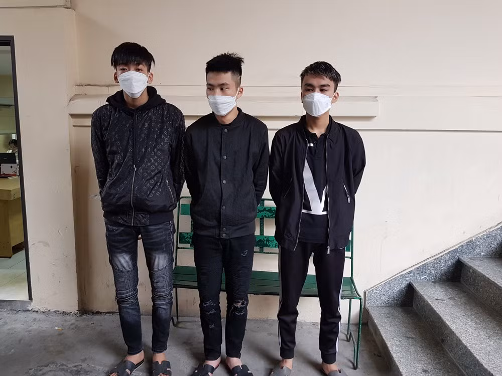 Khởi tố vụ án, bắt giữ 14 đối tượng cầm hung khí gây náo loạn đường phố Hải Phòng -0