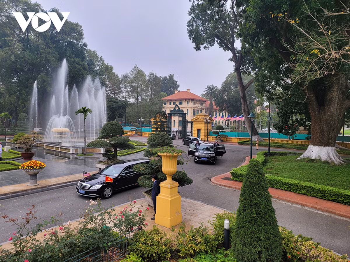 Lễ đón Thủ tướng Malaysia thăm chính thức Việt Nam -1