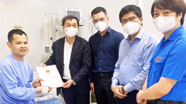 Hành trình Thầy thuốc trẻ chăm sóc thanh niên công nhân ở Đồng Nai ảnh 2