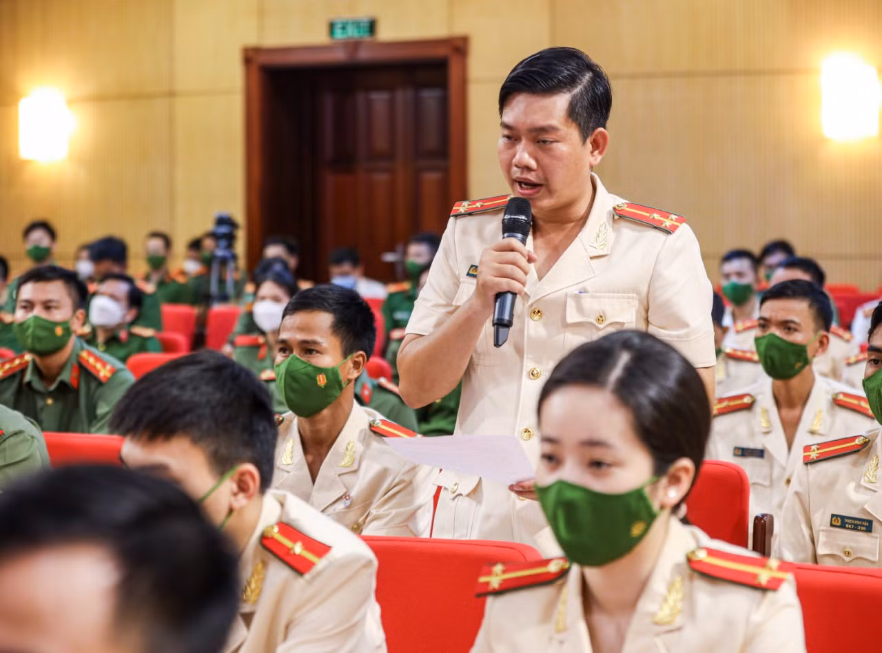 Bộ trưởng Tô Lâm Đối thoại giải đáp tâm tư, nguyện vọng của tuổi trẻ CAND -0