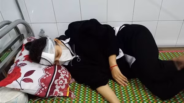 Nữ sinh lớp 10 bị bạn cùng trường đánh chấn thương sọ não