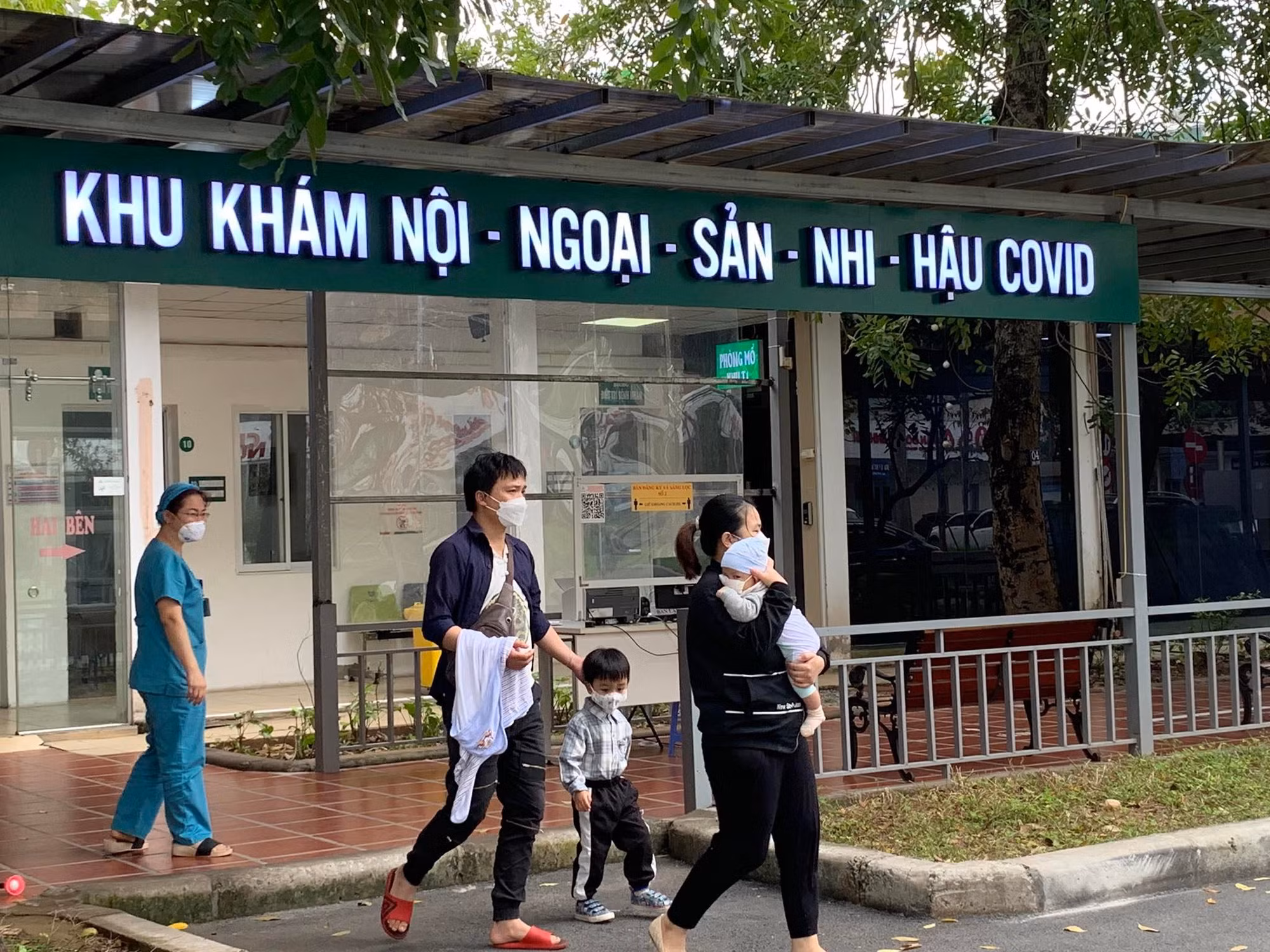 COVID-19, âm tính là an toàn? -0