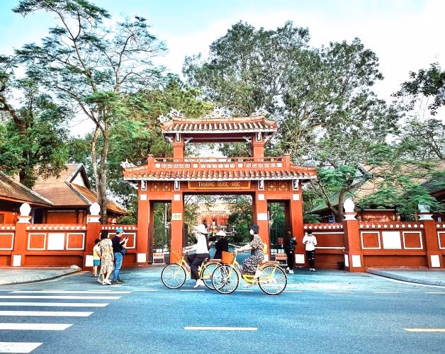 TP Huế mở 7 trạm xe đạp công cộng dành cho du khách và người dân -0