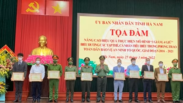 Đổi mới mạnh mẽ công tác xây dựng phong trào toàn dân bảo vệ ANTQ ảnh 5
