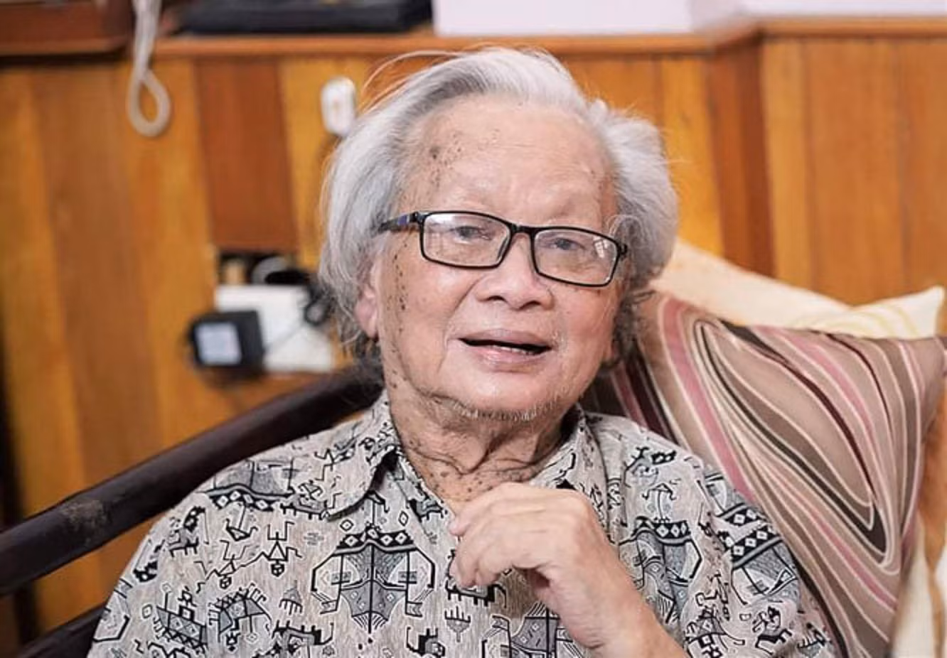 nhac si hong dang1.jpg -0