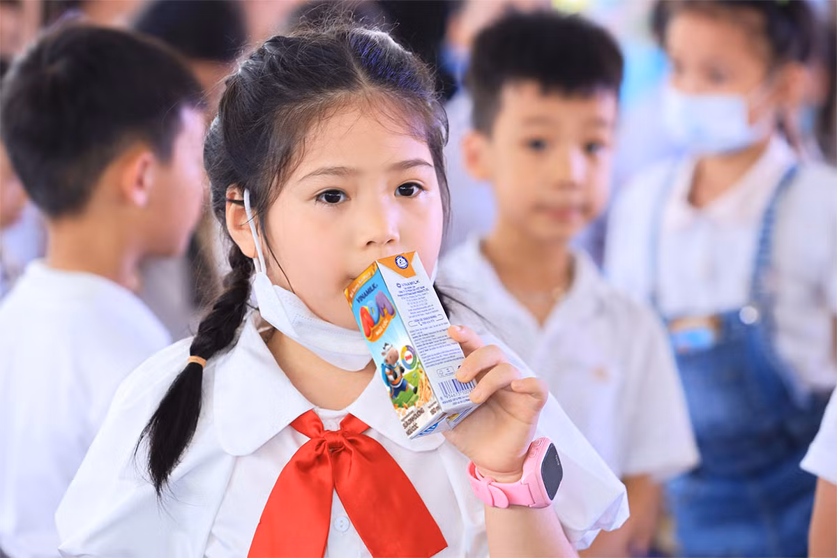 Vinamilk hưởng ứng ngày sữa thế giới với nhiều hoạt động -0
