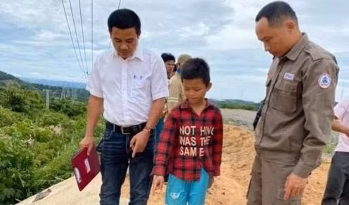 Kiểm tra cơ sở phế liệu, phát hiện 8 đầu đạn “khủng” ảnh 4