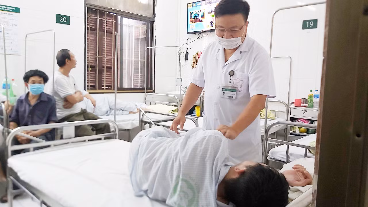 Áp lực thi cử khiến nhiều học sinh phải nhập viện -0