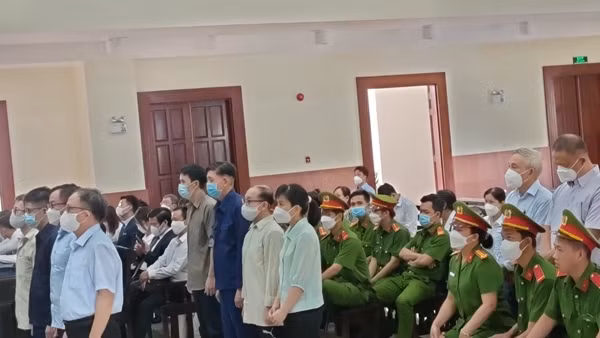 Bị cáo Tất Thành Cang khóc, xin lỗi và thừa nhận thiếu sót! ảnh 5