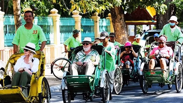 Xây dựng thương hiệu xích lô du lịch Huế