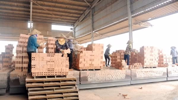 Bộ trưởng Tô Lâm trình bày Nghị quyết thí điểm mô hình tổ chức lao động, hướng nghiệp, dạy nghề cho phạm nhân ngoài trại giam ảnh 5