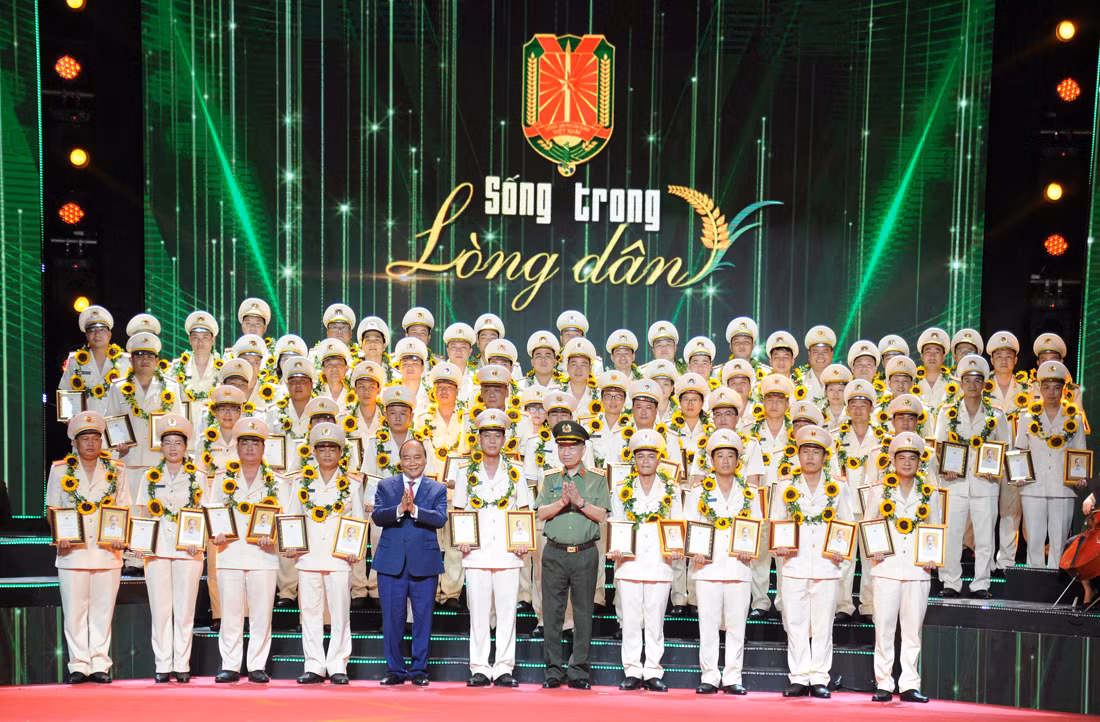 “Tấm lá chắn” bảo đảm an ninh, trật tự tại cơ sở -0