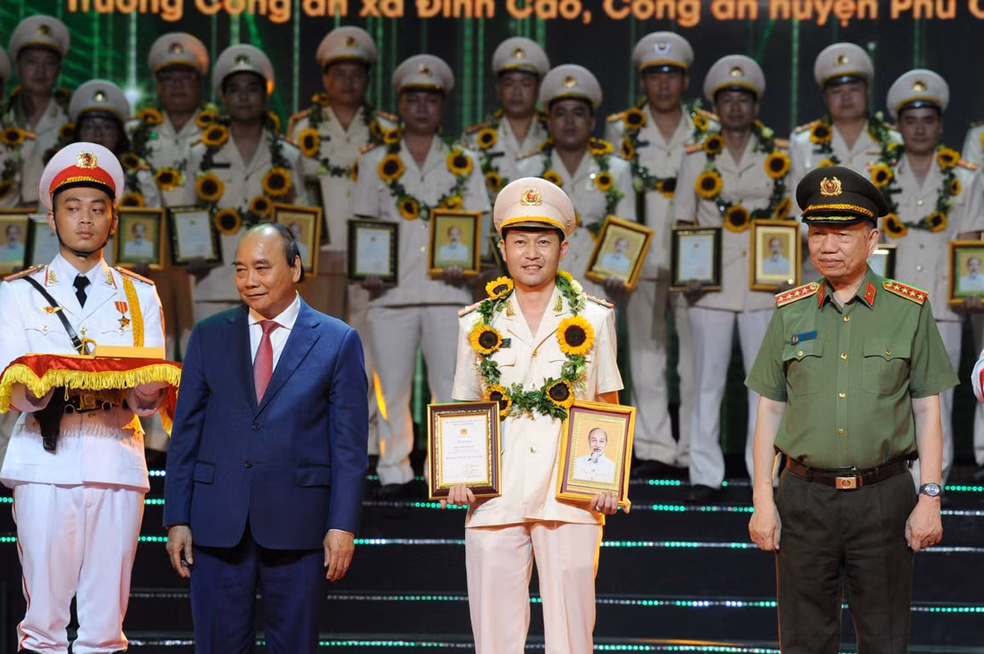 “Tấm lá chắn” bảo đảm an ninh, trật tự tại cơ sở -0