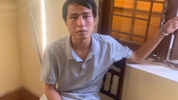 Trên đường tuần tra, bắt 2 tên trộm ảnh 4