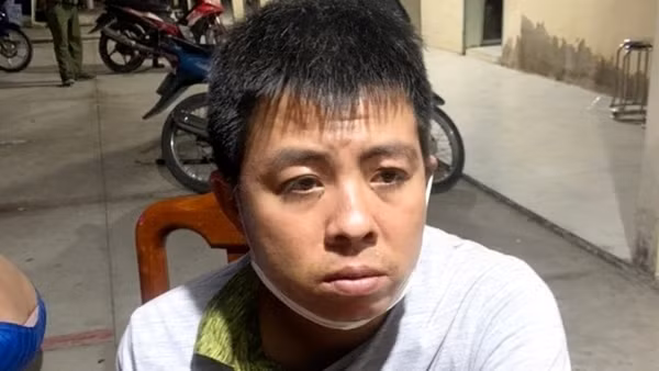 Cẩu tặc ném bột ớt chống trả lực lượng làm nhiệm vụ ảnh 2