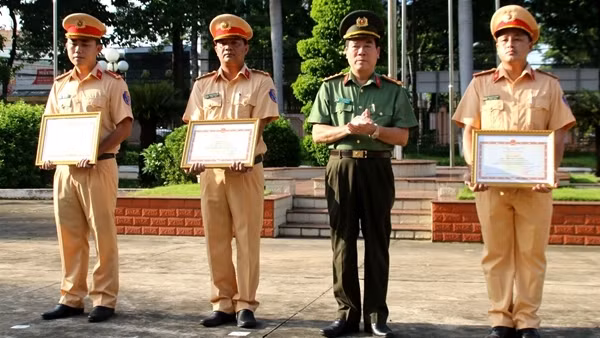 Chủ động ứng phó biến đổi khí hậu và cứu nạn cứu hộ trong thảm hoạ, thiên tai ảnh 8