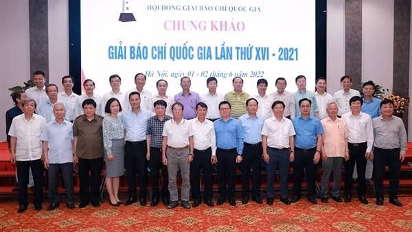 Báo chí lan tỏa niềm tin, truyền cảm hứng, thắp sáng những điều tốt đẹp ảnh 16
