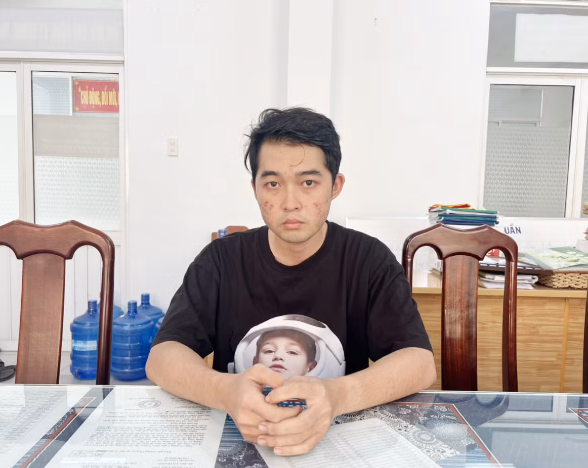 Nghi can lừa đảo hàng trăm sinh viên đã ra đầu thú -0