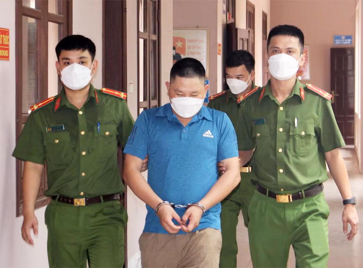Cán bộ lợi dụng dự án xoá đói giảm nghèo để thu tiền bất chính của dân -0