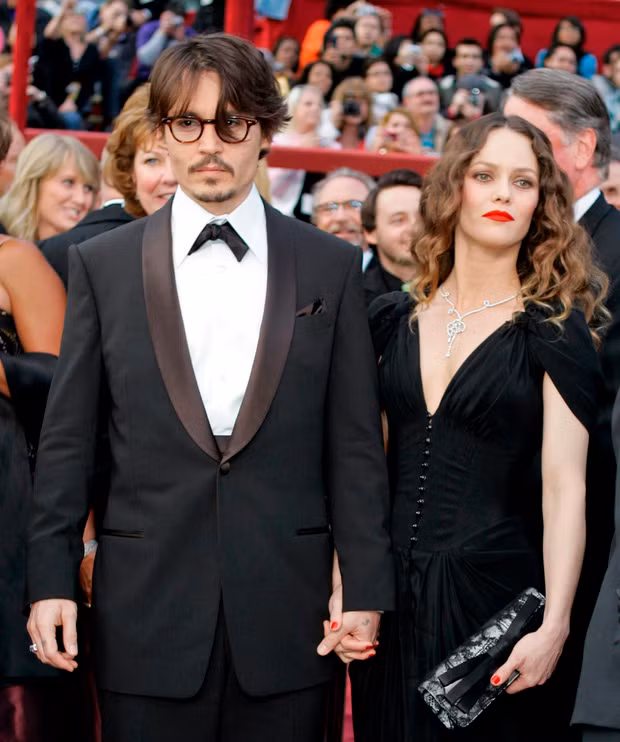 johnny đã bỏ vanessa để đến với amber .jpg -0