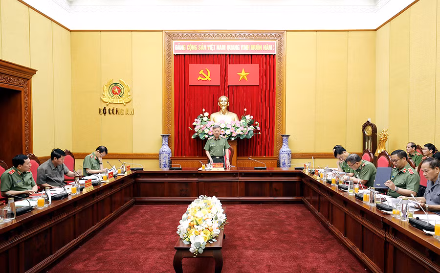 Nghiên cứu, đóng góp những ý kiến xác đáng xây dựng Nhà nước pháp quyền xã hội chủ nghĩa -0