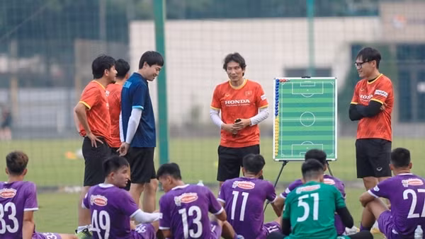 AFC ca ngợi cú sút của Tiến Long ảnh 3