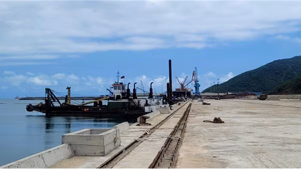 Hai dự án trọng điểm ở Vũng Áng chậm tiến độ nhiều năm