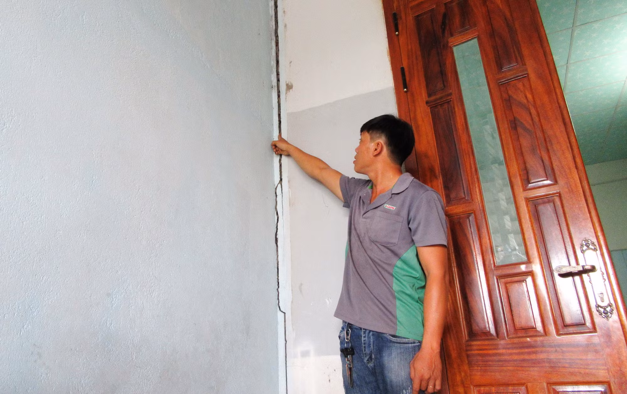 UBND tỉnh Ninh Thuận đề nghị sớm bồi thường nhà dân bị nứt khi nâng cấp QL27 -0