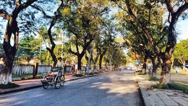 Miền Bắc chuyển mưa to, Trung Bộ ngày nắng nóng ảnh 2