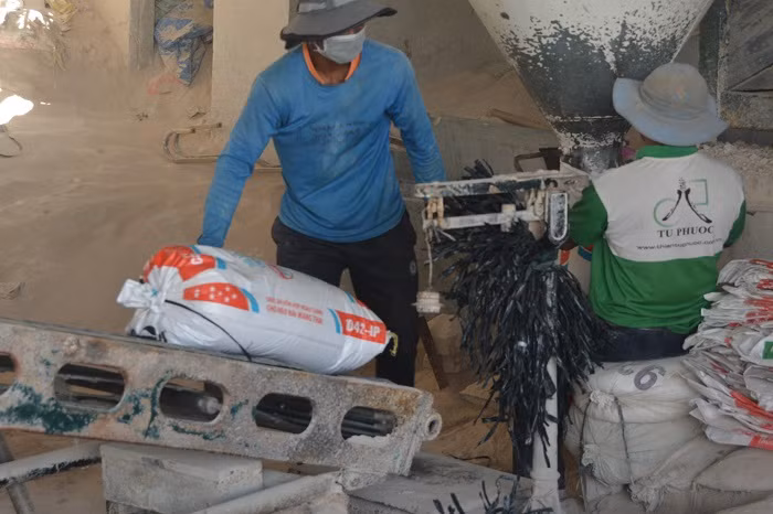 Mua sét về trộn đất để bán cho Công ty Cổ phần Bình Điền Lâm Đồng -0
