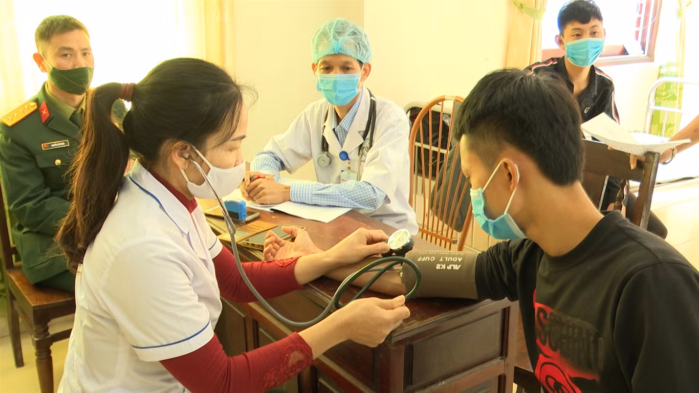 Không có mặt đúng thời gian khám sức khỏe nghĩa vụ quân sự sẽ bị phạt đến 12 triệu đồng -0