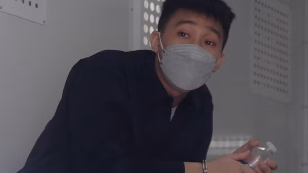 Lãnh án vì quan hệ tình cảm vượt quá giới hạn với người dưới 16 tuổi