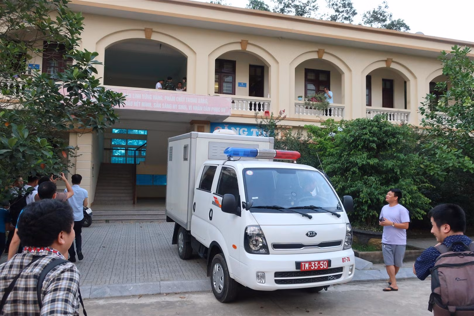 Công an bàn giao phạm nhân Triệu Quân Sự cho Quân đội -0