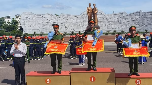 Khai mạc Hội thi điều lệnh, bắn súng, võ thuật vòng loại Bảng thi số 2 ảnh 4