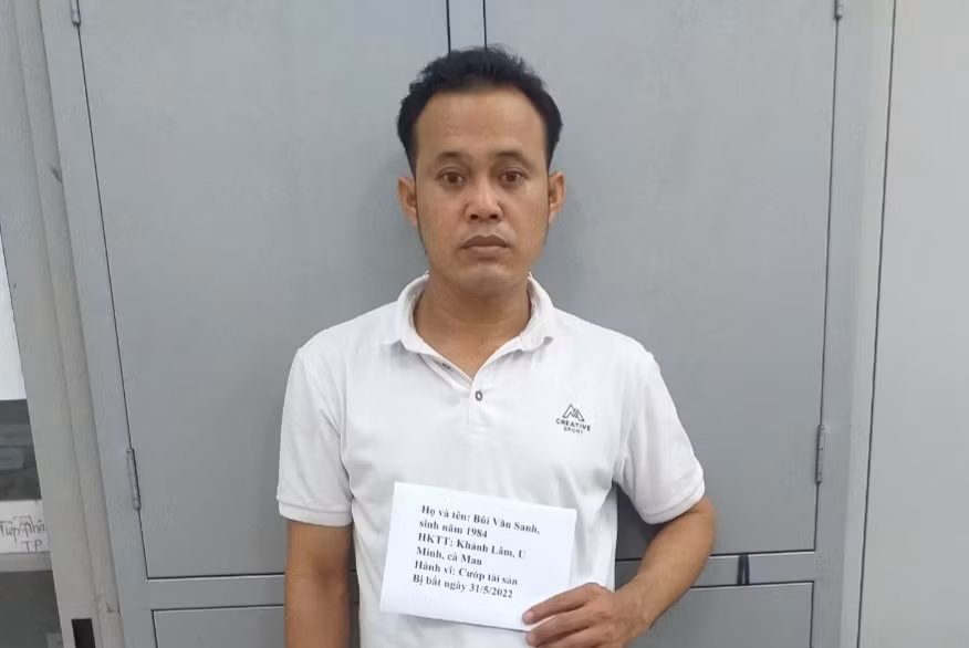 Từ chủ nợ trở hành kẻ cướp -0