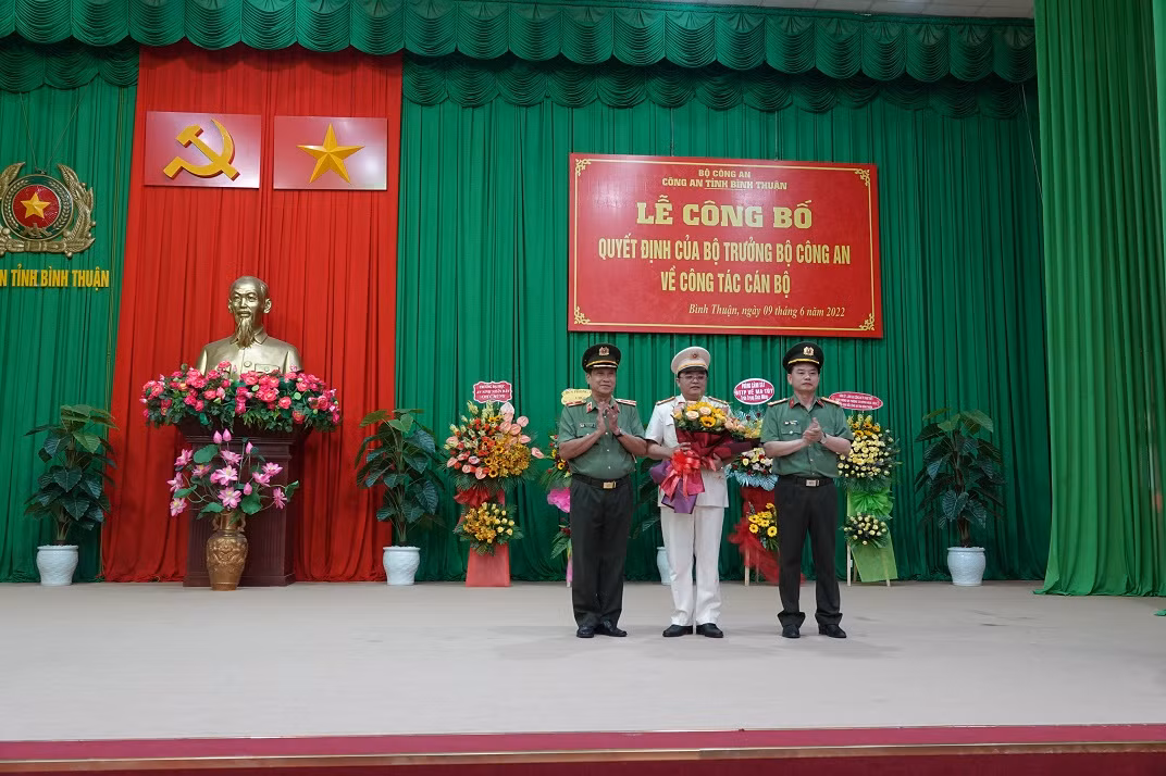 Công bố quyết định bổ nhiệm Phó giám đốc Công an tỉnh Bình Thuận -0