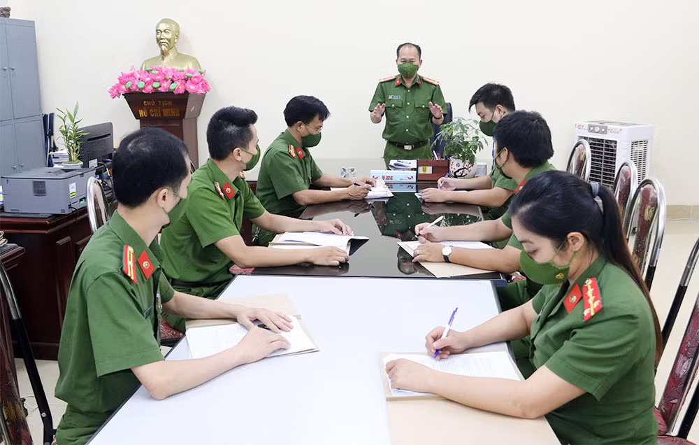 Dặm dài biên ải: Nóng bỏng từng cung đường -0