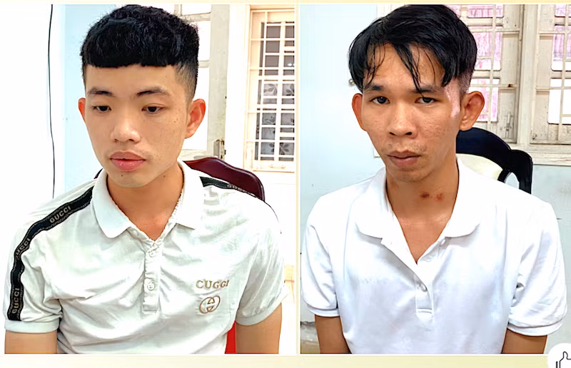 Hai thanh niên “đá xế” bán lấy tiền để “bay lắc” -0