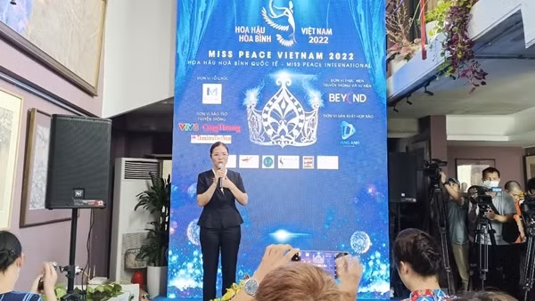 Vì sao có tới 2 cuộc thi "Hoa hậu Hoà bình Việt Nam 2022"?
