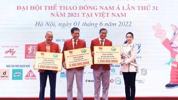 Golf Long Thành trao thưởng 5 tỷ đồng cho các vận động viên có thành tích xuất sắc tại SEA Games 31