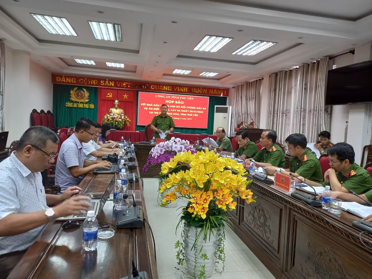 Kẻ sát hại 3 người trong một gia đình đã có 2 tiền án và nhiều vi phạm khác -0