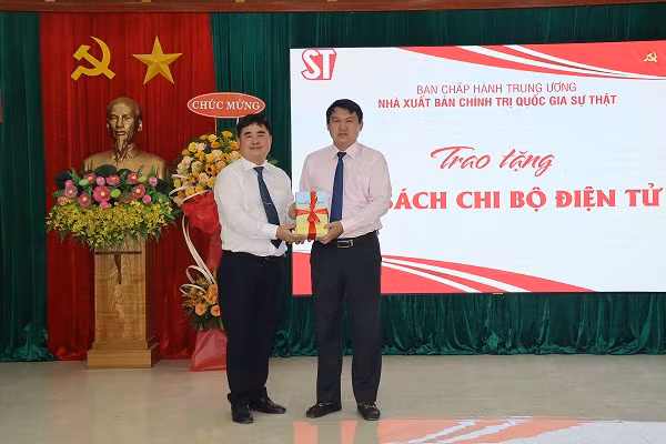 Chuỗi hoạt động đặc biệt hưởng ứng Ngày Sách và Văn hoá đọc, Tuần lễ Biển đảo Việt Nam -0
