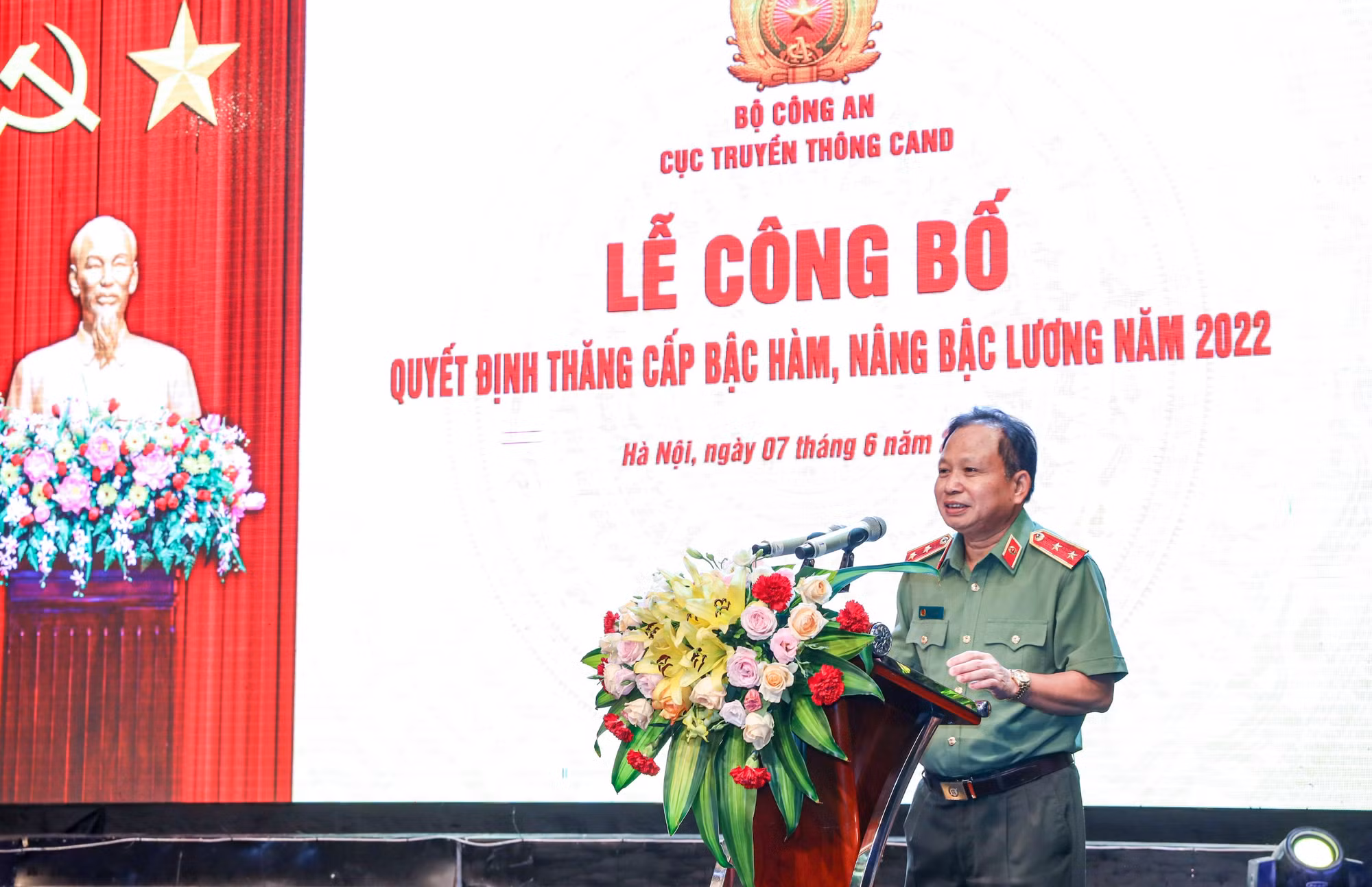 Cục Truyền thông CAND công bố các quyết định thăng cấp bậc hàm, nâng bậc lương năm 2022 -0