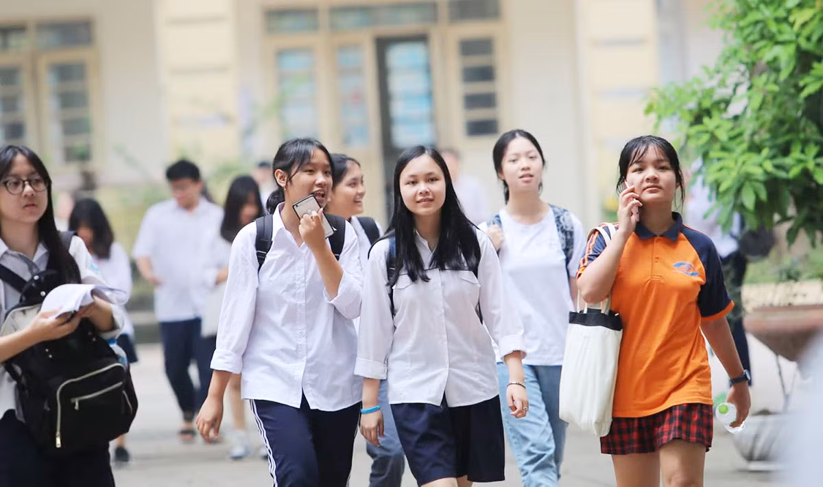 Căng thẳng “cuộc đua” vào lớp 10 THPT công lập -0