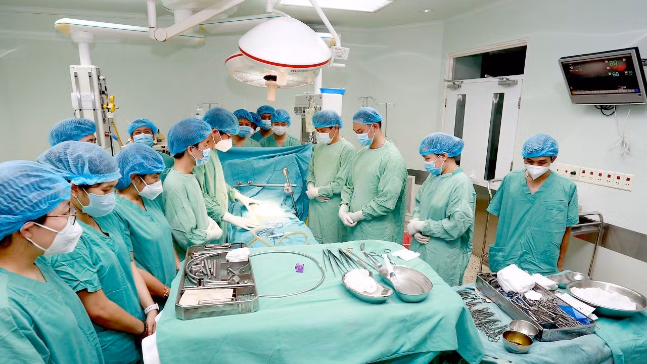 Xúc động 2 ca ghép thận từ người hiến tạng chết não -0
