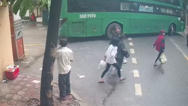 Giải cứu kịp thời 5 thiếu nữ bị lừa bán ra nước ngoài
